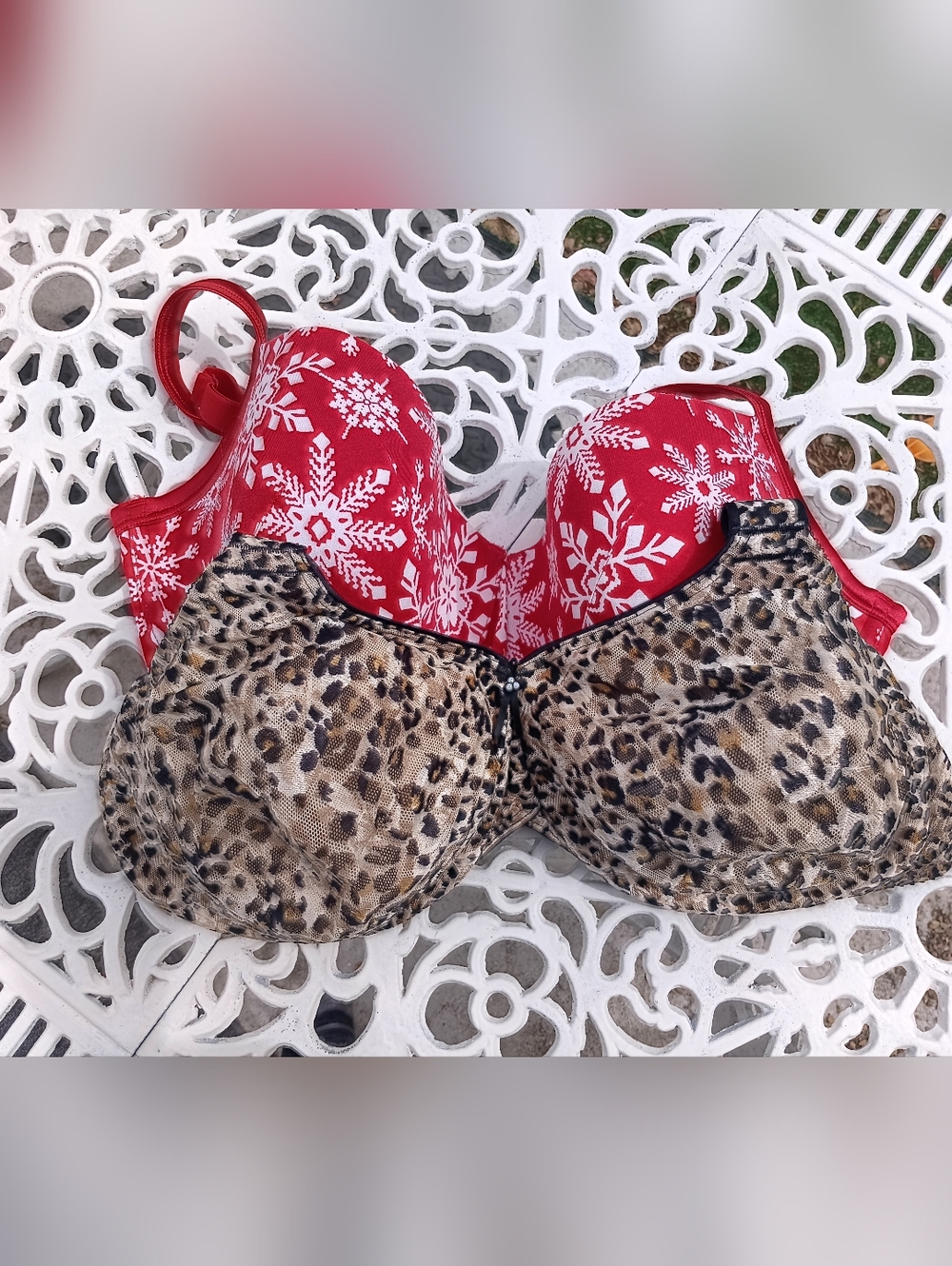 Bundle Cacique & Wacoal Red Snowflake & Leopard Print Bra